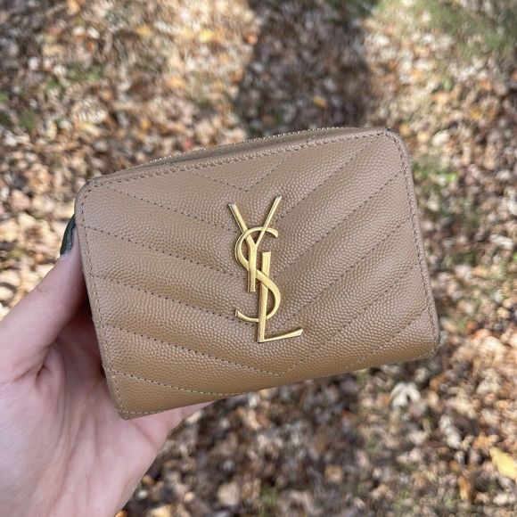 Saint Laurent Cassandra Compact Wallet Beige And Gold - Picture 1 of 16